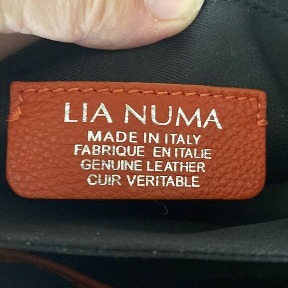 Elegant Woven Leather Handbag - Red - Picture 10 of 13